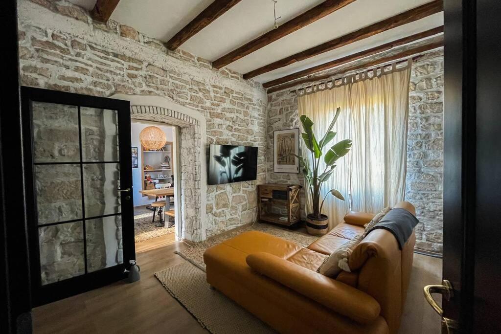 The Bungalow By The Sea In Historic Porec Old City 외부 사진